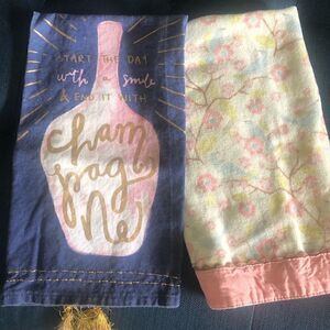 Two hand towels. Great condition!